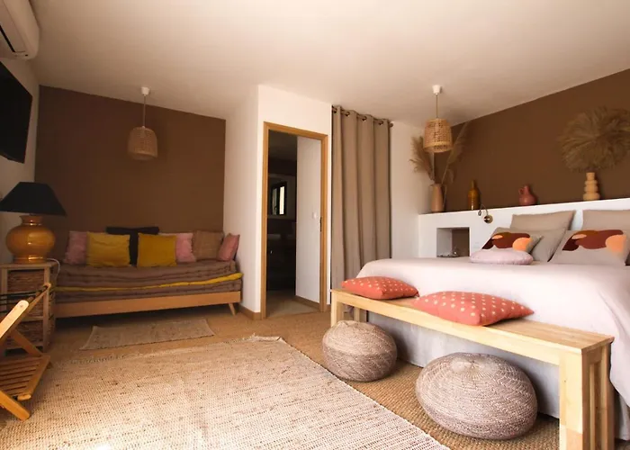 A Vadina - Hebergements De Charme Avec Piscine & Spa, Porticcio Penzion Porticcio (Corsica)