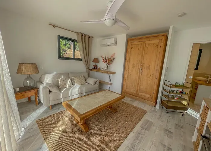 Penzion A Vadina - Hebergements De Charme Avec Piscine & Spa, Porticcio