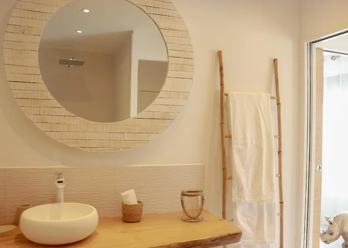 A Vadina - Hebergements De Charme Avec Piscine & Spa, Porticcio 4*