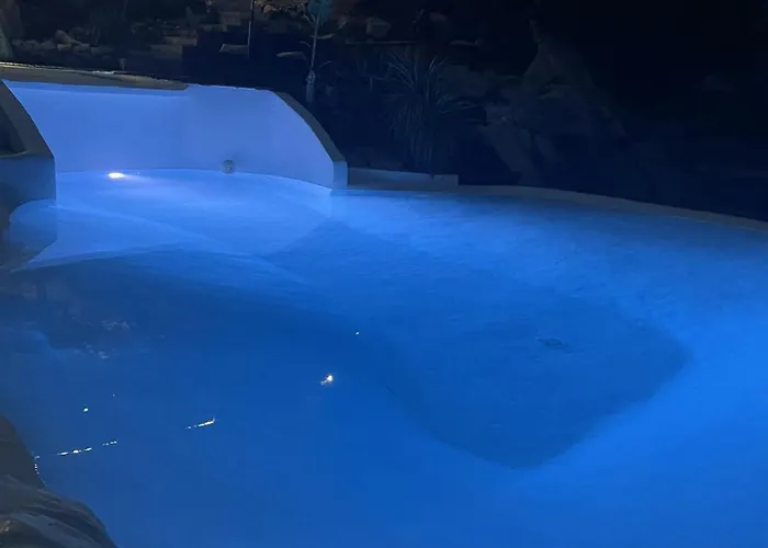 Penzion A Vadina - Hebergements De Charme Avec Piscine & Spa, Porticcio