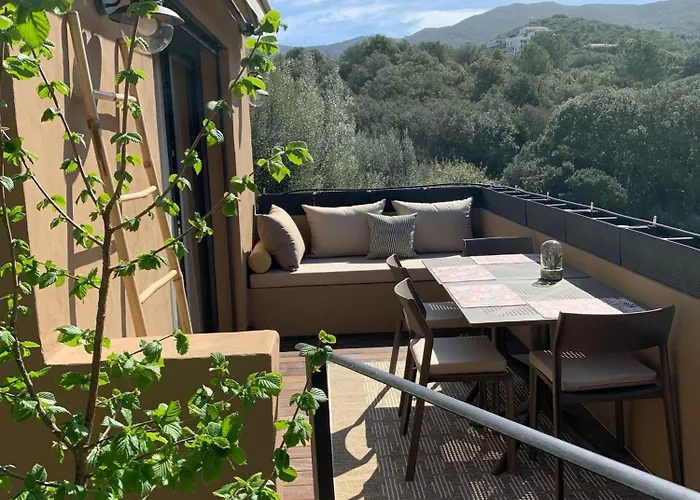 A Vadina - Hebergements De Charme Avec Piscine & Spa, Porticcio