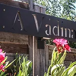 Konukevi A Vadina - Hebergements De Charme Avec Piscine & Spa, Porticcio Porticcio (Corsica)