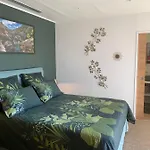 A Vadina - Hebergements De Charme Avec Piscine & Spa, Porticcio