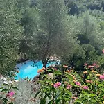 A Vadina - Hebergements De Charme Avec Piscine & Spa, Porticcio Konukevi 4*
