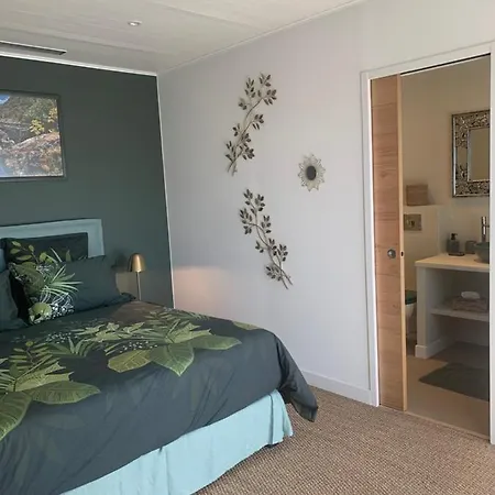 A Vadina - Hebergements De Charme Avec Piscine & Spa, 4*