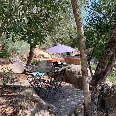 A Vadina - Hebergements De Charme Avec Piscine & Spa, 4*